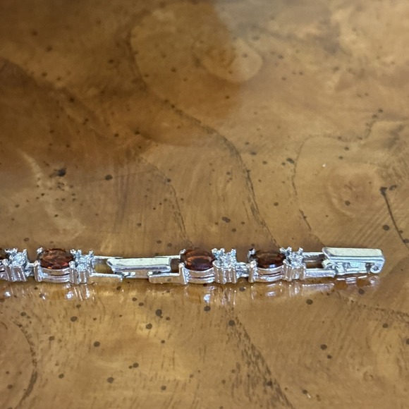 Vintage Avon Silver Tone Tennis Bracelet Garnet And Clear Rhinestone 8.5" - Picture 3 of 5